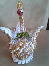 Little swan with sequins