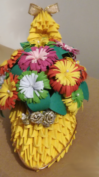 3D origami, nice shoe with dried flowers
